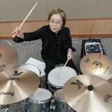 「72歳で始めたドラムで人生変えた！　「日本人最高齢現役女性シンガードラマー」ChaBaBaさんの軌跡」の画像1