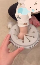 たった220円で！？1歳息子が「ずーっと遊んでる」　百均で手作り「知育玩具の要素が詰まってますね」