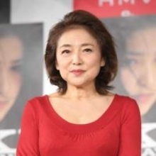 元祖グラビアモデル71歳、俳優の息子を披露「アメリカから20年ぶりに戻って来ました」→「かっこいい」「イケメン」ネット騒然