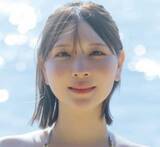 「美くびれ＆淡い紫の三角ビキニ　2.5次元モデルがフェロモン開放　5th写真集から先行カット公開」の画像1