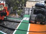 「鉄道ファン宅で、防犯センサーが反応→監視カメラがとらえたのは…　不法侵入者の正体にビックリ、実は夜も寝に来ていた！？」の画像1