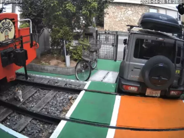鉄道ファン宅で、防犯センサーが反応→監視カメラがとらえたのは…　不法侵入者の正体にビックリ、実は夜も寝に来ていた！？