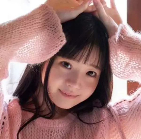 初々しいハニカミ笑顔　みずみずしい肌　井上もも、待望の初ヌード写真集はすべてが最高級ショット