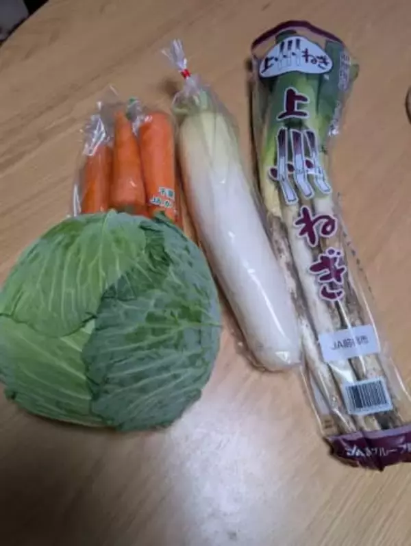 女子高生の勉強合宿「つまらないものですが…」友人がリュックから取り出した“手土産”に爆笑「仕事出来る子」「絶対生活力あるわ」