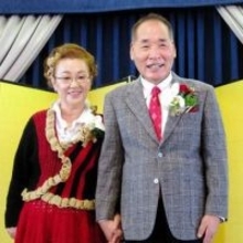 多発性骨髄腫で一時は「余命1週間」…闘病中の女性漫才師、娘の結婚式に笑顔で出席　「すごいパワーです」「いいお写真」