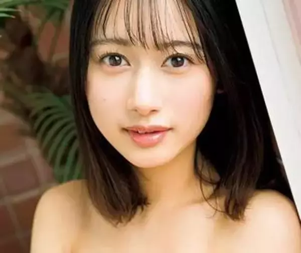 19歳のニューヒロイン　瑞々しさあふれる待望のビキニグラビア　グループの未来担う注目の存在