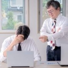 毎朝9時の朝礼、上司の細かな指示、残業代なし…「業務請負」なのに実態は正社員同然？30代Aさんが抱いた不安【社労士が解説】