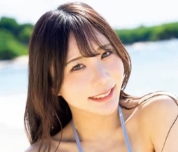 ミスFLASHの25歳美女　宮古島で弾けたビキニグラビア　「オフショットゆっくり載せていくね」
