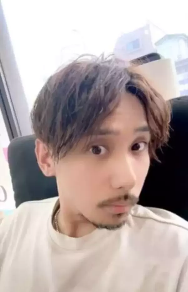 「親戚全員ハゲてた」薄毛におびえたEXILE系イケメン美容師が「かつらニキ」になるまで　「ウィッグはハゲの特権」