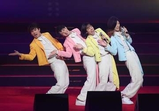 「あらやだかわいい」モナキ、ビジュ激変！　しまむらのビジネスウェア姿が話題　「学校の先生みたい」「衣装以外、初めて見た」