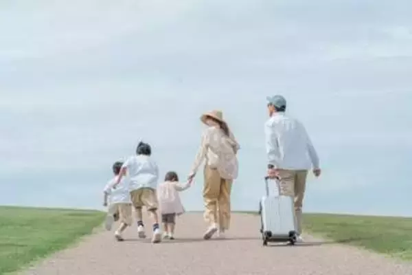 正直しんどい夏のレジャーランキング、3位「帰省」、2位「バーベキュー」を抑えた1位は？