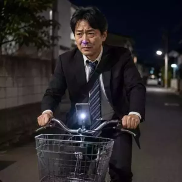 自転車のライトが点灯しない　スマホのライトを前照灯代わりにしたら…道路交通法違反で摘発されますか？【弁護士が解説】
