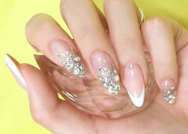ネイルのビジューデザインはデイリーにも結婚式にもオールok 19年6月28日 エキサイトニュース