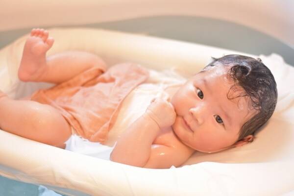 沐浴は入浴と何が違うの 新生児の赤ちゃんには毎日してあげたい大事な役割 19年10月7日 エキサイトニュース