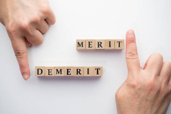 ヤドカリ投資とは？失敗しないための方法、メリット・デメリットを解説