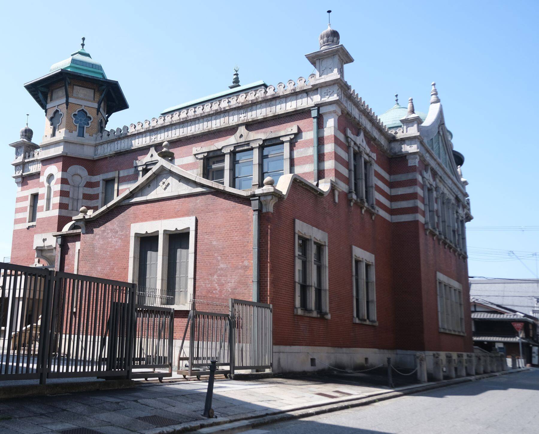 『旧東京生命保険本社』“宗教色”の強い保険会社の盛衰｜産業遺産のＭ＆Ａ