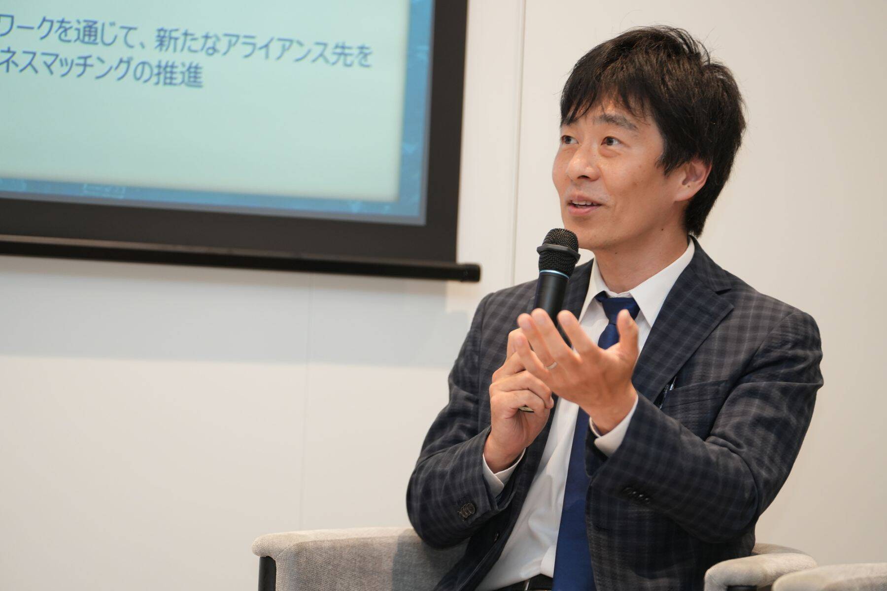 なぜ、ロート製薬は農業も再生医療も手がけるのか？　非連続な成長を生む「掛け合わせ」のつくり方