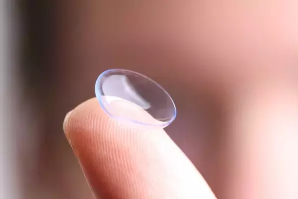 【メニコン】M＆Aで「コンタクトレンズメーカー」から「グローバルアイケア企業」へ進化できるか？