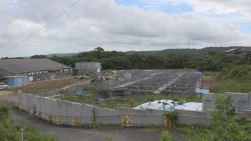 「説明責任」求める声も…馬毛島基地の自衛隊宿舎「ごみ」で工事中断　土の処分は市が費用負担へ　鹿児島
