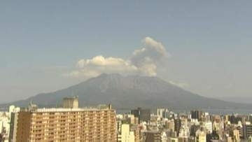桜島で噴火相次ぐ　午前5回、午後にも…噴煙が最高1800mまで上昇　灰は鹿屋市輝北方向へ　鹿児島