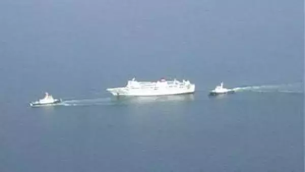 フェリー屋久島2がトラブル　乗客40人乗せ鹿児島湾で漂流　鹿児島港にえい航