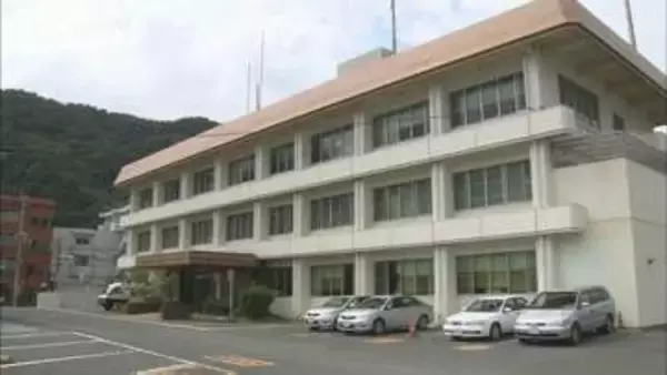 「バチバチ」という音がして外に出たら火…　喜界町で住宅１棟全焼　住人夫婦は逃げ出して無事　鹿児島