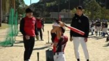 「将来はプロ野球選手」福岡ソフトバンクホークスが鹿児島で小学生に野球教室