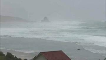 奄美地方は夕方に暴風域　台風6号北上　24時間雨量300ミリ　暴風・高波・土砂災害に厳重警戒　鹿児島県