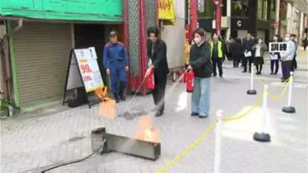 商店街で火災が起きたら…天文館で消防訓練「いざという時に客を守る」　鹿児島市