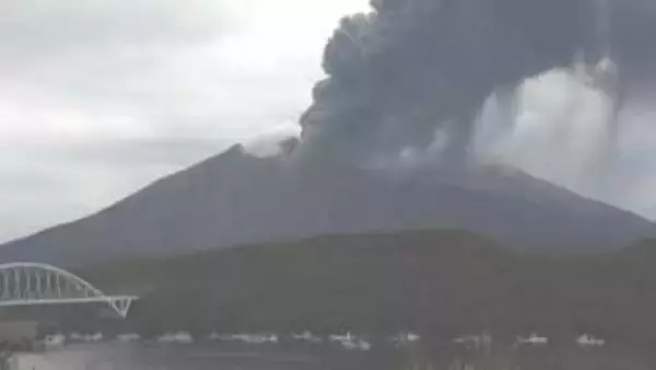 桜島で噴火　噴煙1000ｍ　【11日12日の降灰予報】鹿児島・宮崎
