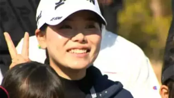 勝みなみプロ　ふるさとの子どもたちにスイング指導「みんなもやる気持って！」　鹿児島