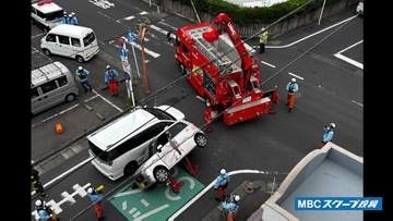 「爆発音のような音」鹿児島市東谷山3丁目で3台絡む事故　3人が軽傷