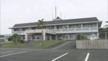 伊仙町で道路横断中の８９歳女性が乗用車にはねられ死亡　運転していた５３歳の女を現行犯逮捕