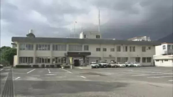 屋久島町で横断歩道を渡っていた女性(79)が軽乗用車にはねられ死亡　運転手の女を過失運転傷害容疑で現行犯逮捕