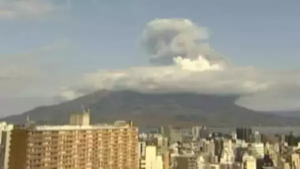 桜島が約1か月ぶりに噴火　噴煙2200m　火山灰は鹿屋市方向へ