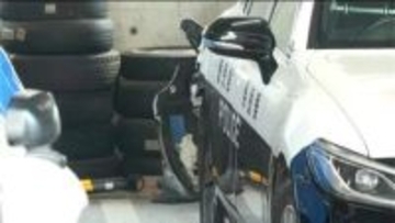 交通整理中のパトカーに軽乗用車が追突　男性警察官(50)が大けが　鹿児島