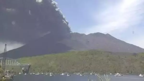 桜島が爆発　噴煙3400メートル　火山灰は垂水・鹿屋方向へ