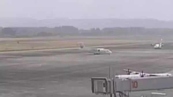 飛行中に操縦席の窓にひび　鹿児島発与論行きＪＡＣ機　引き返し乗客無事