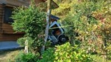 「トラックが家に突っ込んできた」運転手を救急搬送　鹿児島市