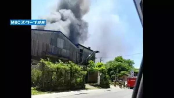 激しく黒煙上がる　資材置き場で火災　鹿児島市