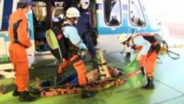 十管のヘリで医師が応急処置「洋上救急」の手順を確認　鹿児島航空基地で訓練
