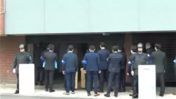 小桜一家本部に家宅捜索　傘下組織幹部の男(79)逮捕・送検　知人男性脅迫した疑い　鹿児島