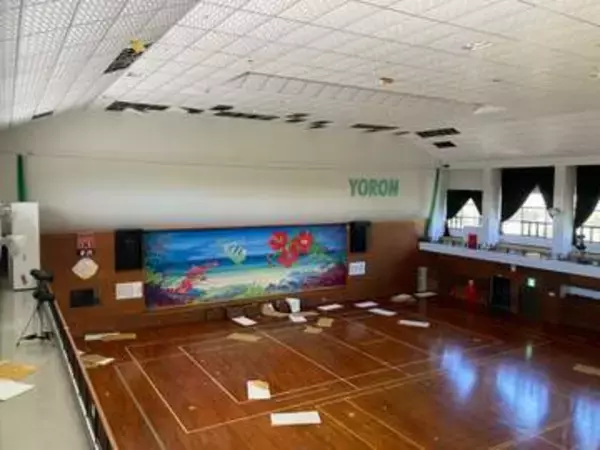 与論町「体育館で天井の一部が崩落」　最大震度5強の地震　高校の校舎にも被害　鹿児島