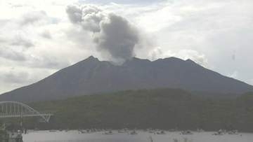 桜島で噴火相次ぐ、午後は噴煙高さ1000mに　降灰は火口から西方向へ【きょう・あすの降灰予報】