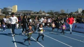 「去年は抱っこ…今年は一緒に」未就学児も激走！　日置市で陸上イベント　恒例「甘さたまRUN」も