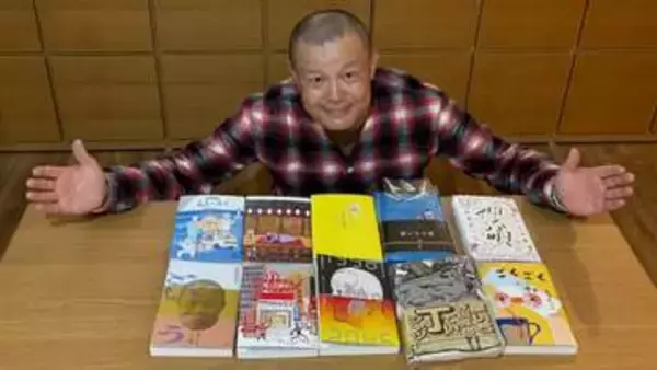 「1冊に10種類の表紙」!? 鹿児島出身の落語家・林家彦いちとブックデザイナー10人が挑む、採算度外視の“本気の遊び”