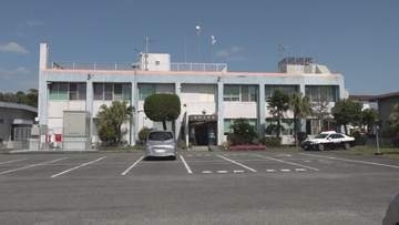 駅前でバッグに剪定ばさみ「この野郎」　男（63）を暴力行為等処罰に関する法律違反の疑いで現行犯逮捕　枕崎市