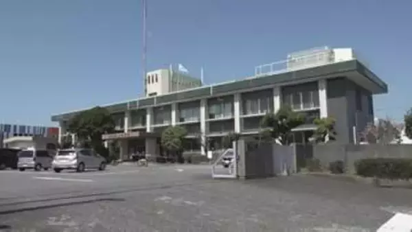 「鉄筋を切っていたら火花が…」枯草火災で軽トラック全焼　ビニールハウス骨組み切断中の火花が原因か　鹿児島