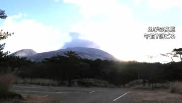 仕事納めは寒い朝…霧島と紫尾山では雪　登山客「びっくり」鹿児島