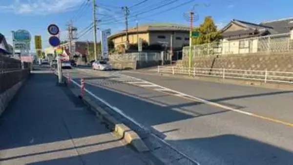 原付バイクに乗った男子高校生(17)が停車中のバスに追突し病院に搬送　鹿児島